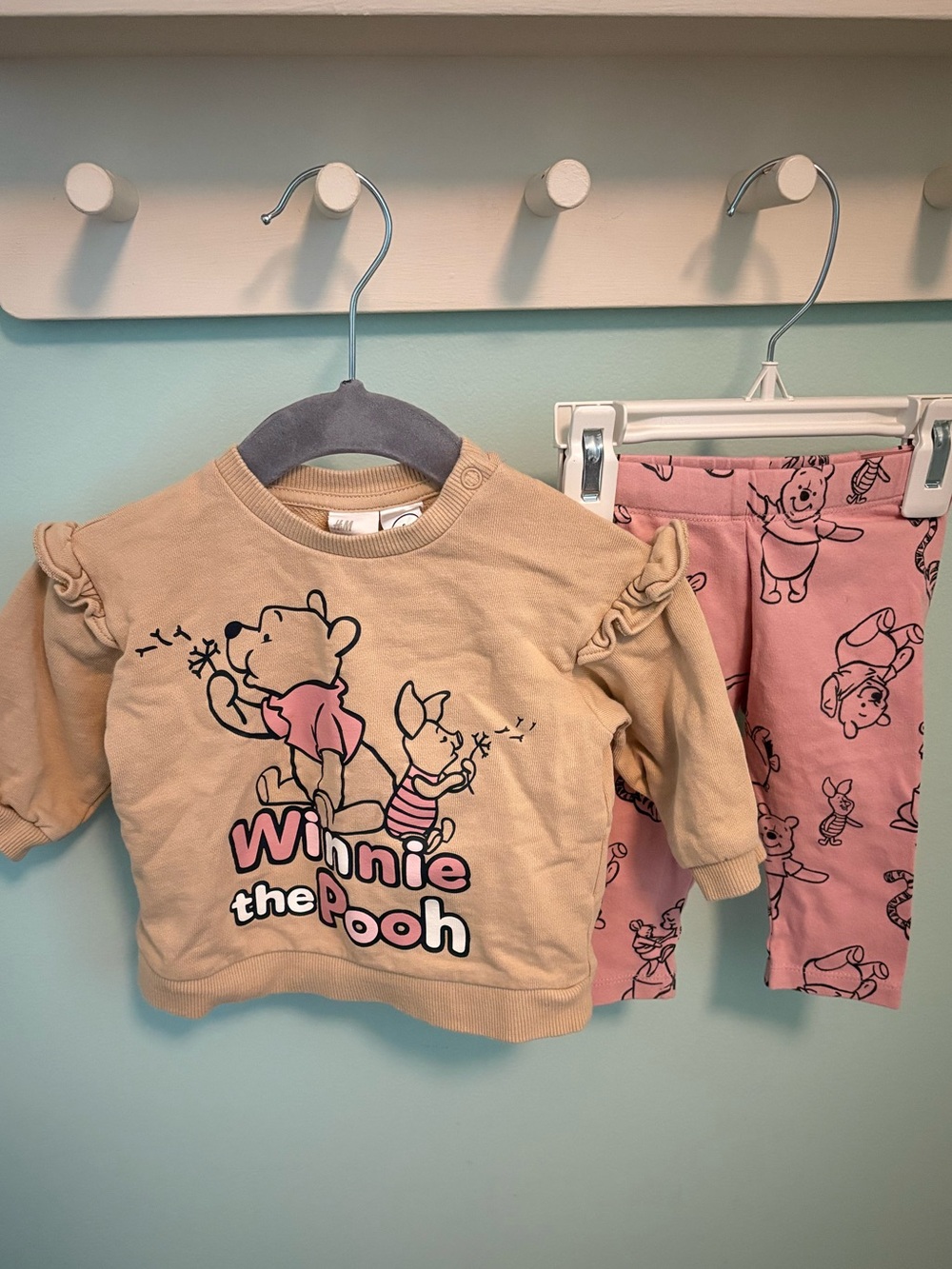 H&M Disney Winnie the Pooh Toddler Set in Beige & Pink